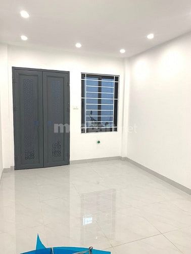 Bán nhà Lô góc,View Hồ, Gara Ôtô, 37M, 5 tầng, MT 6M, Gía 6,8 Tỷ 