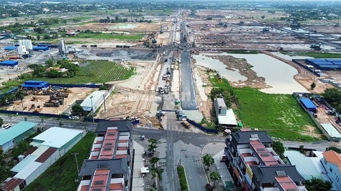 Nền góc 7x30 , đường 16m ngay Cổng VinHome Green city, giá tốt đầu tư