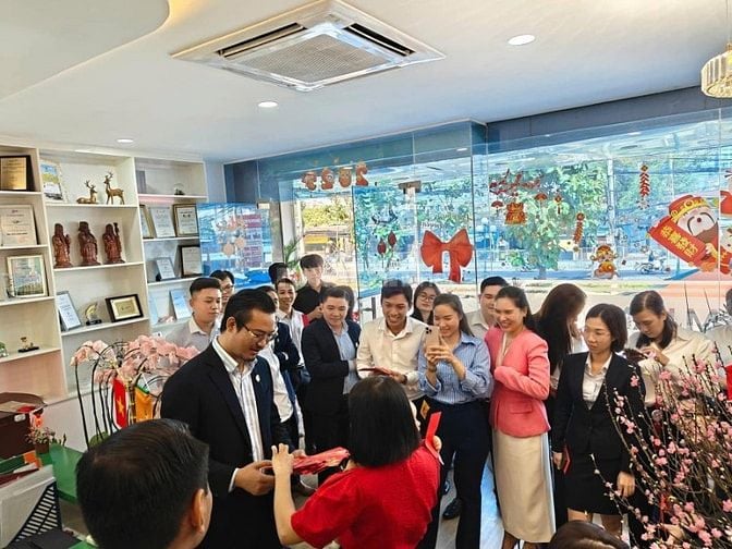 Nhân Viên Kinh Doanh / Sales Bất Động Sản - Chỉ Nhận Hotline Chốt Khác