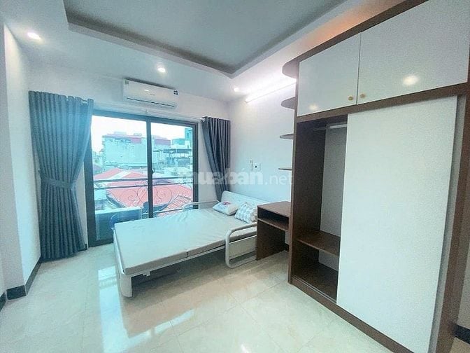 Bán nhà ngõ 387 Vũ Tông phan, 120m2, 7T, MT 6,5m, cho thuê 150tr/1T.