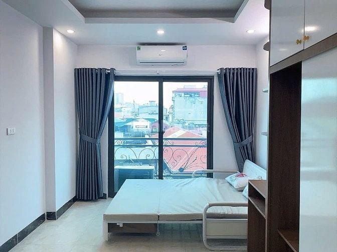 Bán nhà ngõ 387 Vũ Tông phan, 120m2, 7T, MT 6,5m, cho thuê 150tr/1T.
