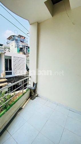 Cho thuê nhà hẻm xe hơi đường Nguyễn Kiệm 