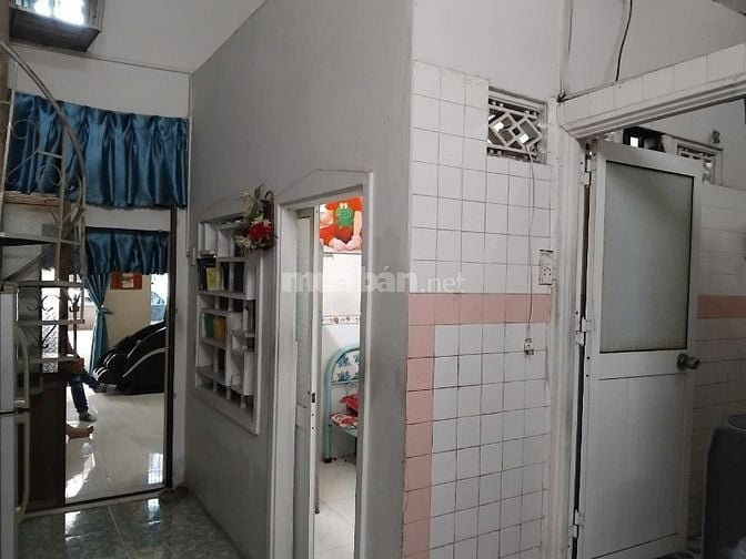 Nhà Diện tích khủng giá tí hon 