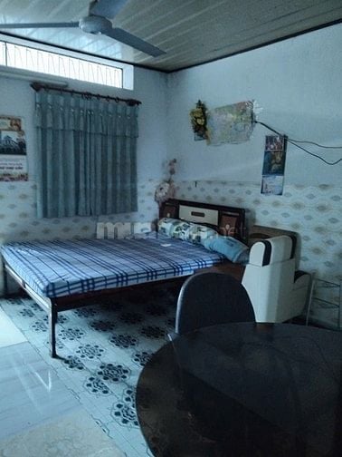Nhà Diện tích khủng giá tí hon 