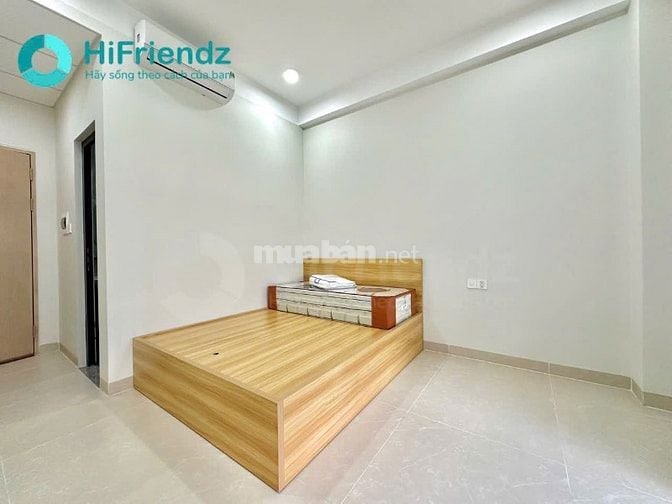 Y Hình Đúng Giá Tách Bếp Gần Đảo kim cương ,sala