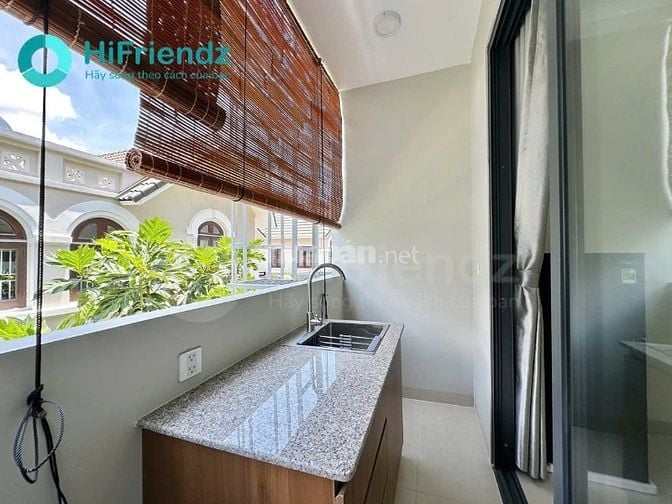 Y Hình Đúng Giá Tách Bếp Gần Đảo kim cương ,sala