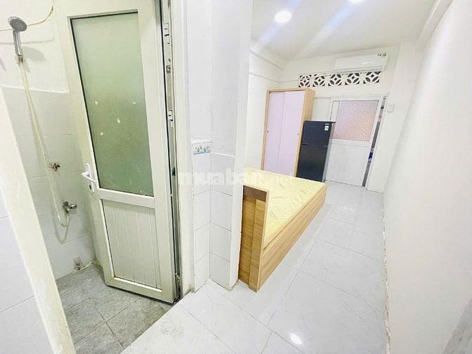 Cho thuê nhà nguyên căn 2L,5P,5WC Hẻm 4m sát Mặt tiền Điện Biên Phủ 