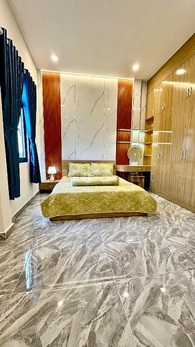 Bán Nhà 3 tầng lầu 4 Pn Sổ Hồng Riêng đường Trần Văn Mười