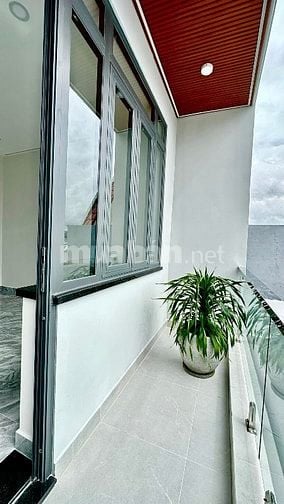 Bán Nhà 3 tầng lầu 4 Pn Sổ Hồng Riêng đường Trần Văn Mười