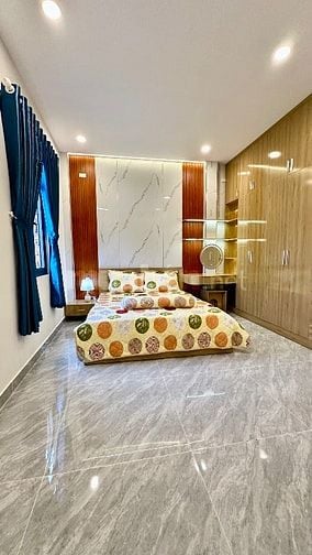 Bán Nhà 3 tầng lầu 4 Pn Sổ Hồng Riêng đường Trần Văn Mười