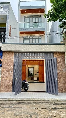 Bán Nhà 3 tầng lầu 4 Pn Sổ Hồng Riêng đường Trần Văn Mười