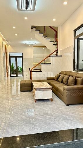 Bán Nhà 3 tầng lầu 4 Pn Sổ Hồng Riêng đường Trần Văn Mười