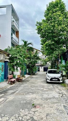Bán Nhà 3 tầng lầu 4 Pn Sổ Hồng Riêng đường Trần Văn Mười