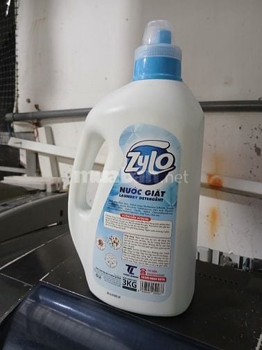 Nước giặt xanh Zylo hương hoa tổng hợp