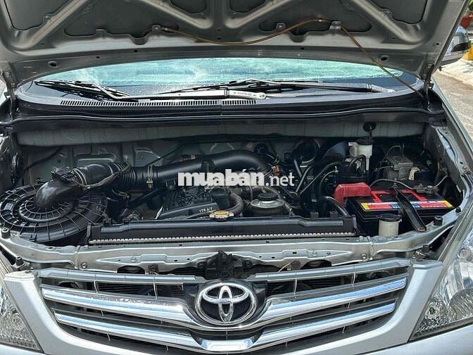 Toyota Innova 2008 V - 170000 km