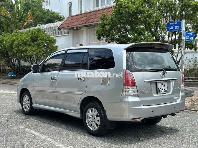 Toyota Innova 2008 V - 170000 km