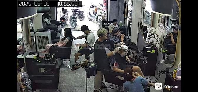SANG NHƯỢNG SALON ĐANG HÁI RA TIỀN
