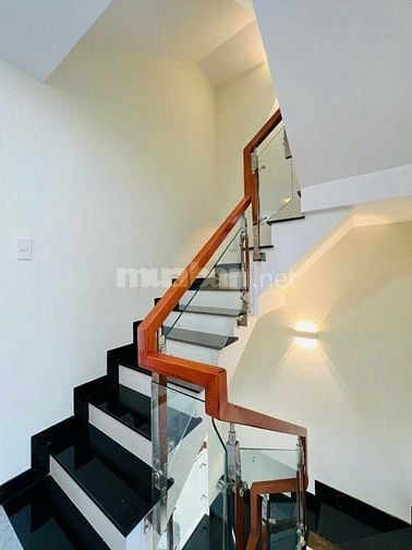 giá sốc quận Bình Thạnh nhà 3tầng Lê Quang Định, 44m², 4PN,giá 2tỷ2 
