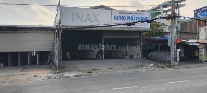 Mặt bằng kinh doanh ngang 11m sau 30m. Mặt tiền Quốc Lộ 50 