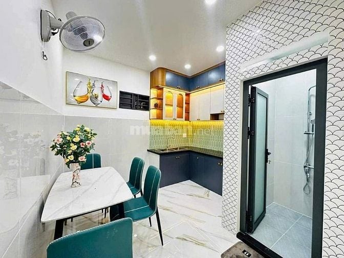 Bán gấp nhà NGUYỄN THANH TUYỀN ngay chợ PHẠM VĂN HAI 200M Giá 3,26 Tỷ