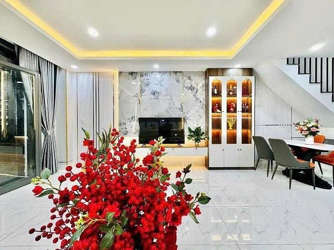 sang ngay căn nhà Nguyễn Sỹ Sách,Tân Bình.Giá 2 tỷ 420tr/62m2,sổ riêng