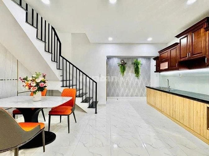 sang ngay căn nhà Nguyễn Sỹ Sách,Tân Bình.Giá 2 tỷ 420tr/62m2,sổ riêng