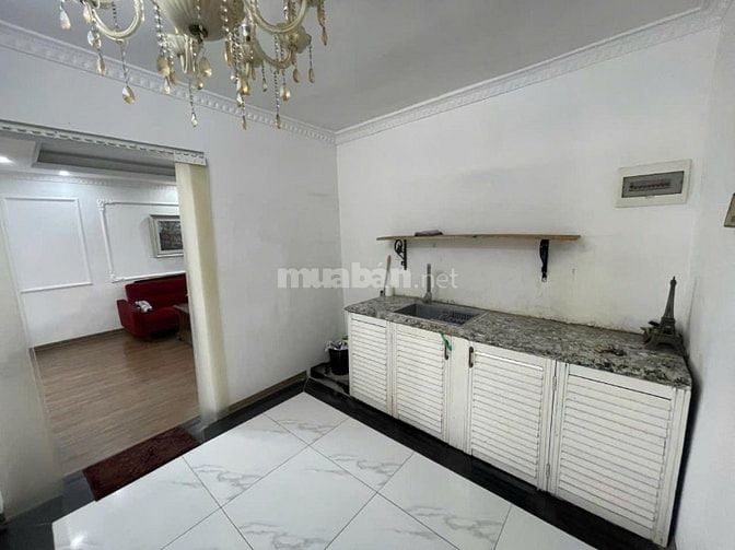 Tập thể Thành Công. Ba Đình. Hà Nội. Chưa bao giờ hết hót. Sổ 45 thực 