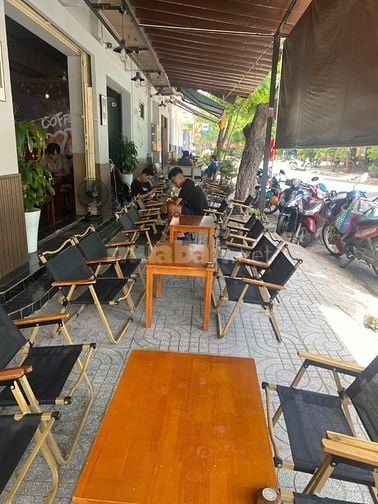 Cần sang quán Café vị trí đẹp đông khách đầy đủ vật dụng mới