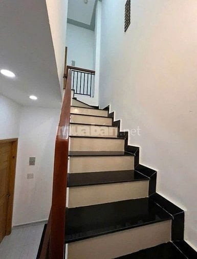 thua lỗ bán gấp nhà cách mạng tháng 8 quận 10/48m2/2ty310/shr
