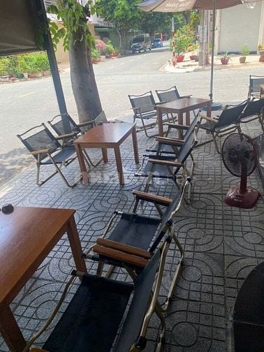 Cần sang quán Café vị trí đẹp đông khách đầy đủ vật dụng mới