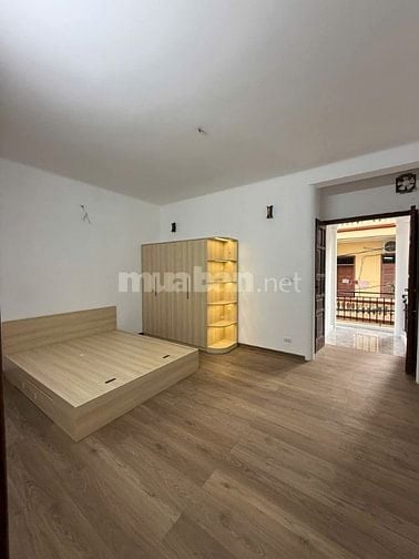 Bán Nhà ngõ 119 Trung Kính, ngõ ô tô, KD, 80m2, 3 tầng, MT 5m, 18 tỷ