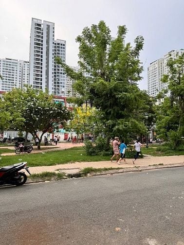 Cho thuê Nhà Mặt tiền nội bộ 6x22,5m.Tạ Quang Bửu P5Q8. 