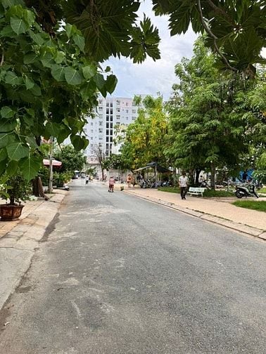 Cho thuê Nhà Mặt tiền nội bộ 6x22,5m.Tạ Quang Bửu P5Q8. 