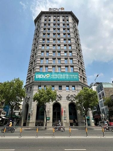 Bán tòa nhà BIDV Nam Kỳ Khởi Nghĩa, P. Võ Thị Sáu, Quận 3, 22x16,8m