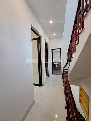 La Phù nhà đẹp mới vào ở luôn NỞ HẬU. 3 phòng ngủ 4 tầng công năng đầy