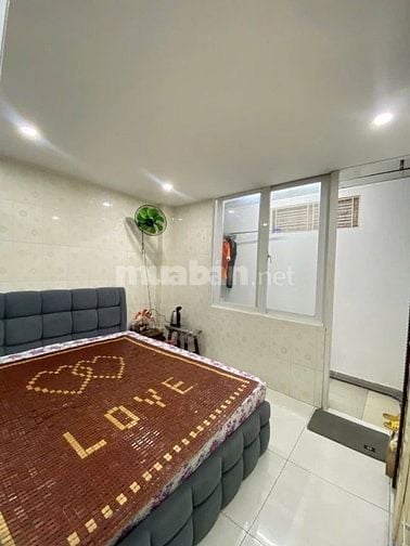 BÁN NHÀ 3/2 GIÁP Q5,Q10, HẺM Ô TÔ 5M, DT 53M2 NGANG 4M, 5 TẦNG. 