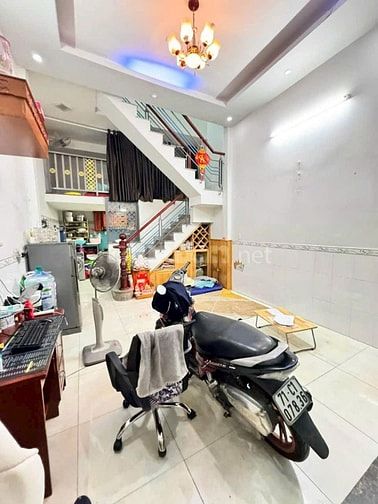 chạy thận bán nhà huỳnh văn bánh phú nhuận giá tốt chỉ 2ty3/38m2/shr