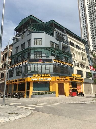 Cho thuê nhà mặt phố Nguyễn Cảnh Dị: 180m2, 3 tầng