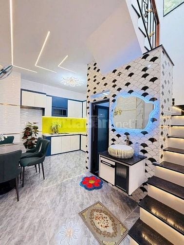 Bán nhà Phạm Văn Đồng vài trăm mét, đường Thiên Hộ Dương 40m2 | 1ty650