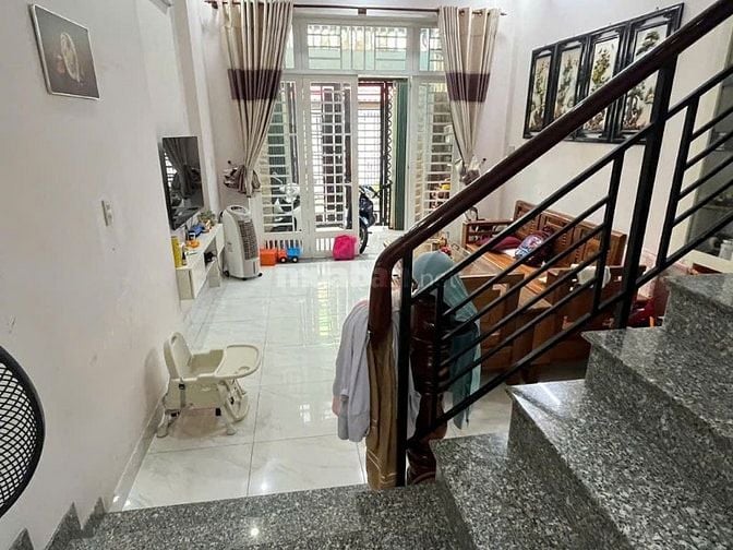 4tỷ59-Nhà 3 tầng 4PN-Hẻm 8m Trường Lưu,Long Trường, Quận 9-Ngay chợ 