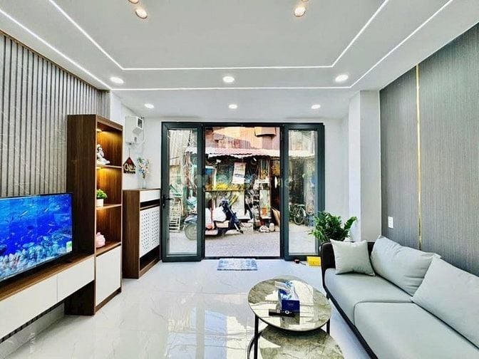 📸 Hình ảnh thật 100% nhà đẹp 3 tầng gần Hàng Xanh,Quận 1 - giá 2tỷ290