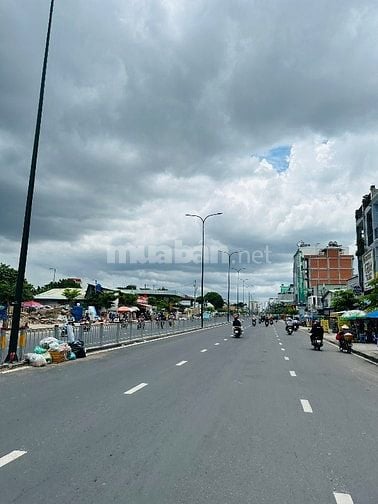 Dãy trọ 16 phòng 11 x 25m hẻm xe tải Dương Quảng Hàm giá quá rẻ