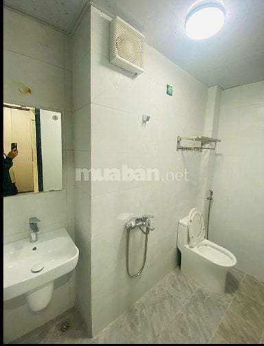 Bạn muốn ở nhà mới, ô tô đỗ cửa thì xem thử căn này