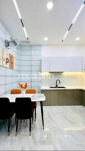 Đang bán nhà DT 48.9m2 Phạm Văn Hai P5 Q.Tân Bình giá 2tỷ350tr.
