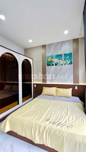 Đang bán nhà DT 48.9m2 Phạm Văn Hai P5 Q.Tân Bình giá 2tỷ350tr.
