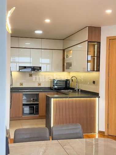 Cho thuê căn hộ 2 PN, 2 WC, 150m2, đầy đủ nội thất cao cấp tại Kim Mã