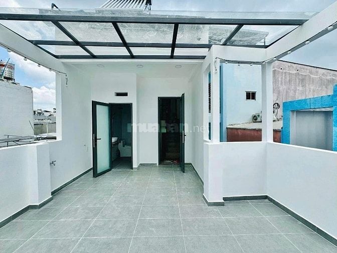 Bán gấp nhà gần TTTM - Đ. Số 18, Thủ Đức. Giá: 2 Tỷ 650 / 47.6m2, SHR