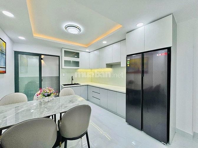 Bán gấp nhà gần TTTM - Đ. Số 18, Thủ Đức. Giá: 2 Tỷ 650 / 47.6m2, SHR
