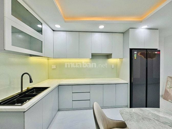 Bán gấp nhà gần TTTM - Đ. Số 18, Thủ Đức. Giá: 2 Tỷ 650 / 47.6m2, SHR