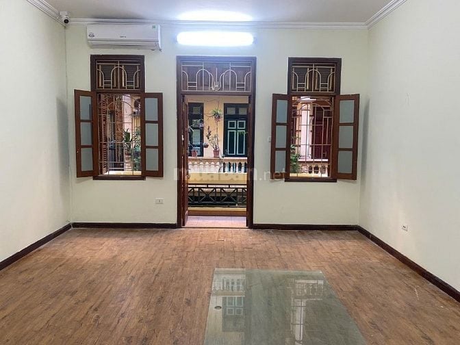 Chính chủ cần cho thuê nhà nguyên căn 5 tầng tại địa chỉ: Định Công